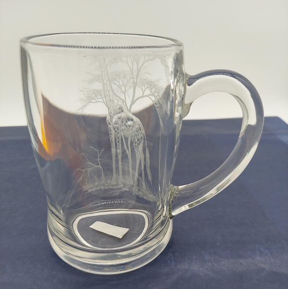 Etched Giraffe Beer Stein - Picture 2 of 4